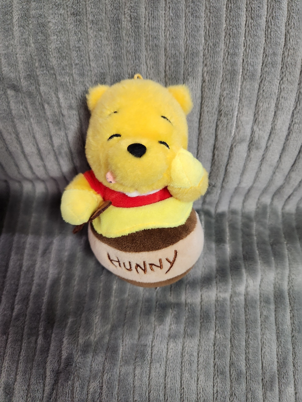Tokyo Disney Resort Winnie the Pooh Honey Hunny Pot Plush Keychain Bag Charm - Picture 3 of 13